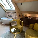 Hotel Glundr! Behelp