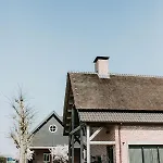 Glundr! Hotel