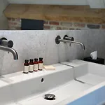 Glundr! Hotel