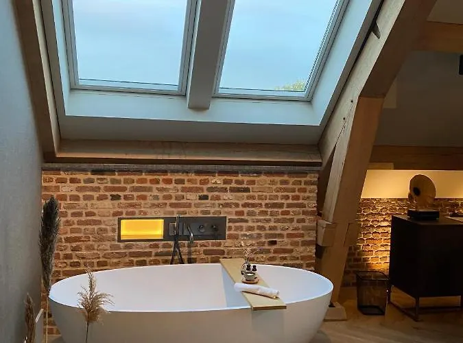 Glundr! Szálloda Behelp